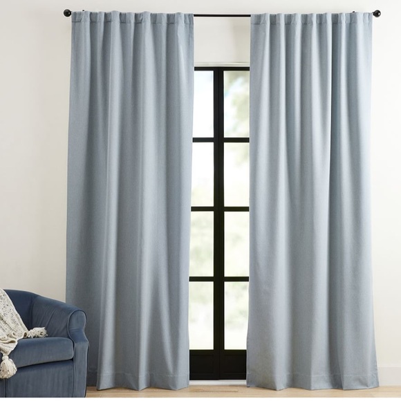 Pottery Barn Peace & Quiet Noise-Reducing Blackout Curtain in Chambray 50x108 - Picture 1 of 10